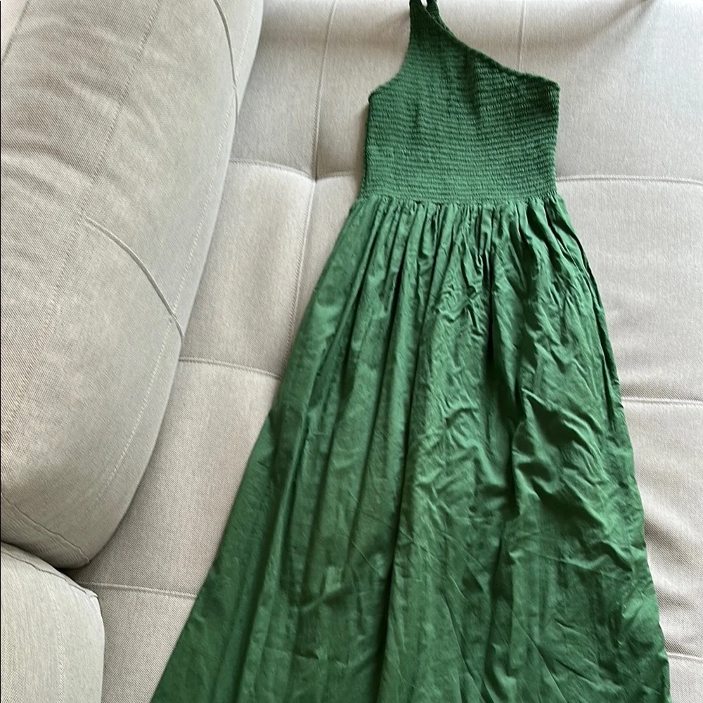 Green One-Shoulder Maxi Dress - Picture 2 of 7
